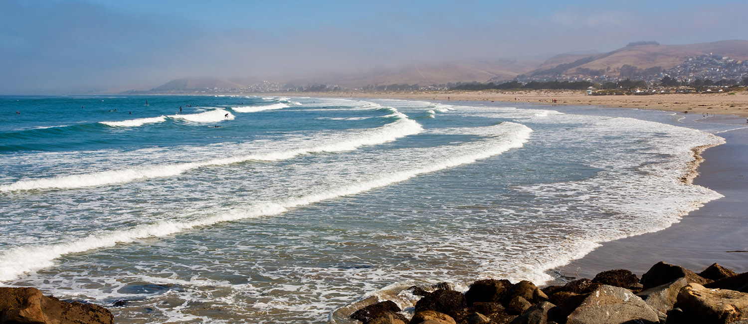 HARBOR HOUSE INN IS IDEALLY SEATED TWO BLOCKS FROM THE OCEAN